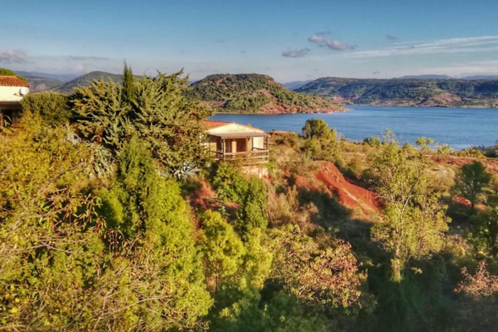 Studio 32M2 - Dans Propriete Avec Vue Imprenable Sur Le Lac Du Salagou Liausson المظهر الخارجي الصورة