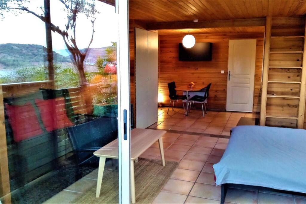 Studio 32M2 - Dans Propriete Avec Vue Imprenable Sur Le Lac Du Salagou Liausson المظهر الخارجي الصورة