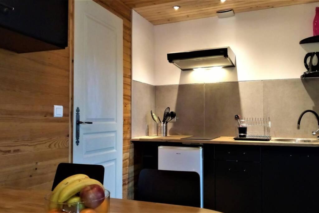 Studio 32M2 - Dans Propriete Avec Vue Imprenable Sur Le Lac Du Salagou Liausson المظهر الخارجي الصورة